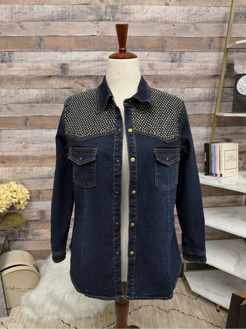 DG2 by Diane Gilman denim jacket gold studded neckline L